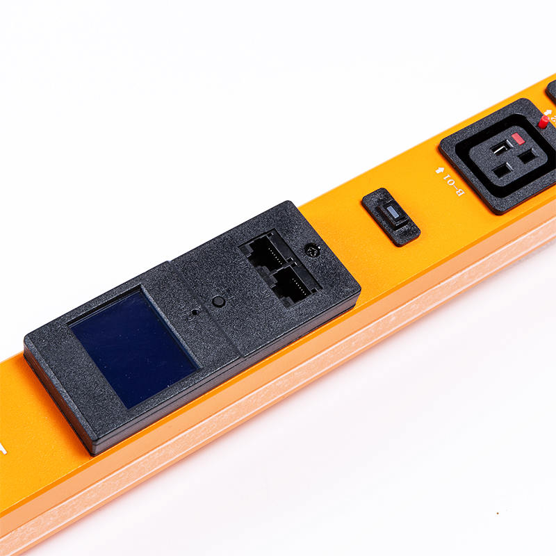 20 uttak IEC C13 IEC C19 låsbare stikkontakter 1U Hot swappable Indicator Vertikal RS485 Metered Rack PDU