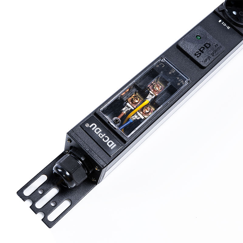 18 uttak Tyskland 1U overspenningsbeskyttelse Hot Swappable RS485 Metered Rack PDU