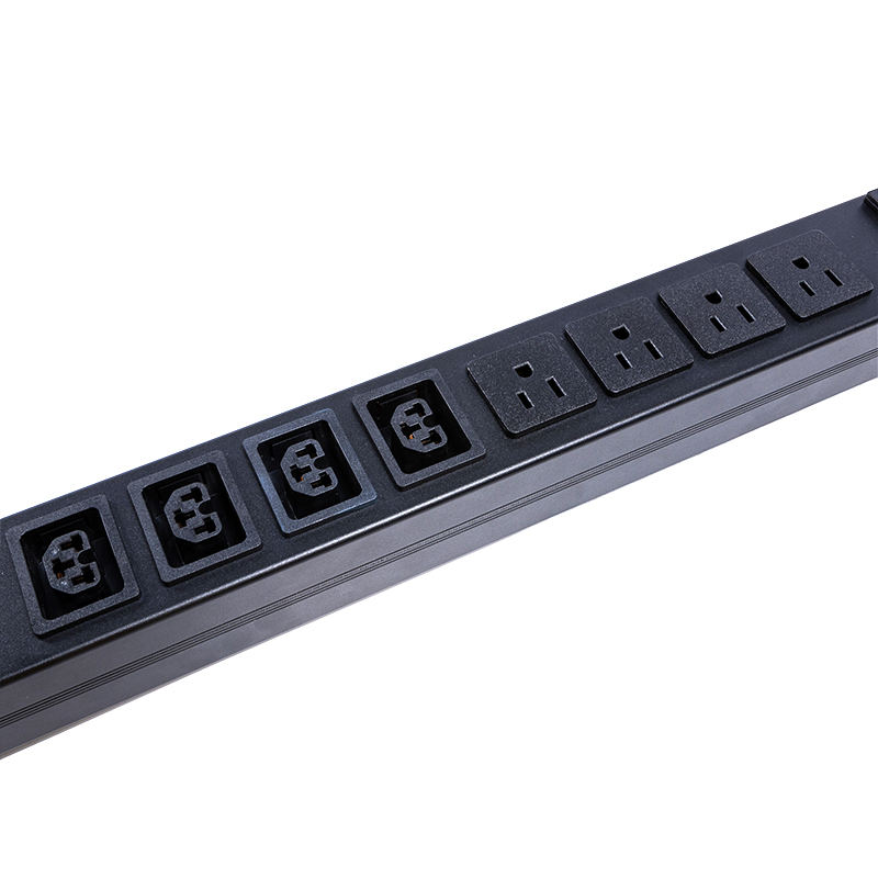 16 uttak IEC C13 C19 & US Sockets 1,5U flytende magnetisk kretsbryter Vertikal TCP/IP smart Rack PDU