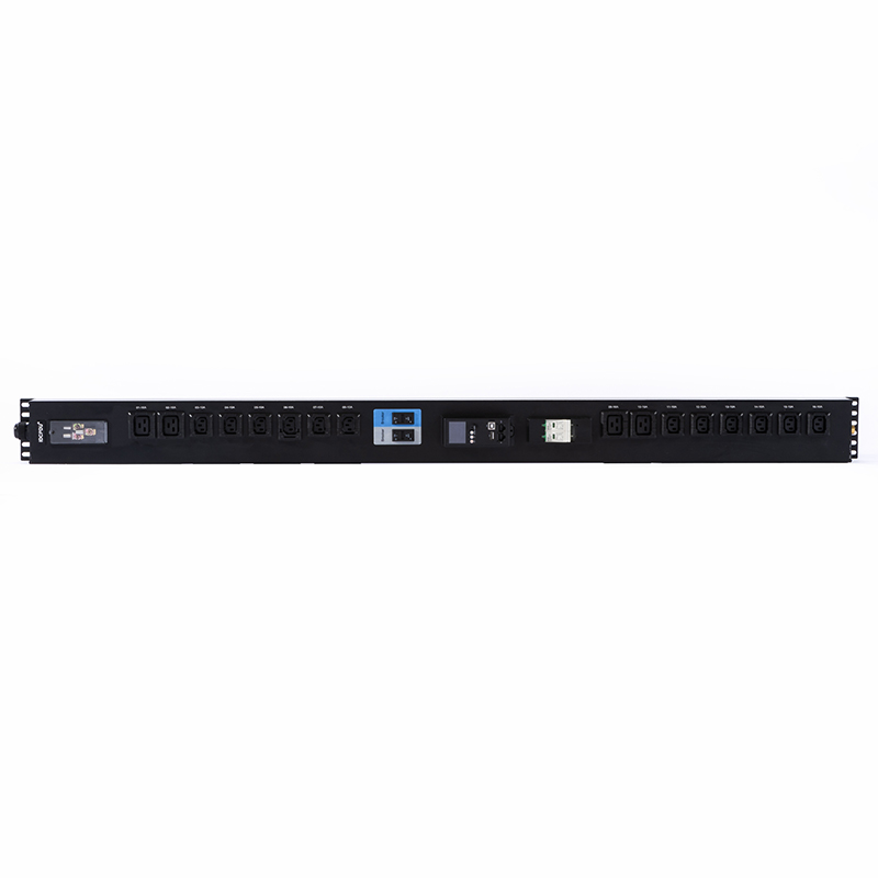 16 uttak IEC C13 IEC C19 Låsbar sokkelspenne utstyrt 2,5U Hot Swappable Overspenningsbeskyttelse Vertikal Modbus-RTU RS485 målt Rack PDU