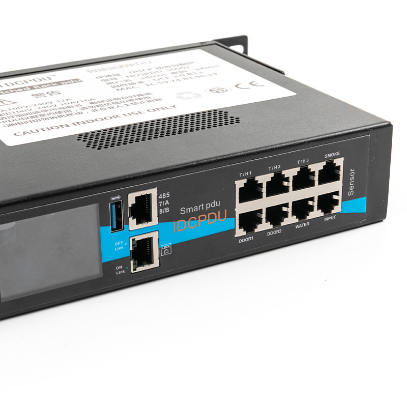 8-uttak horisontal TCP/IP-sensorbryter eco Smart Rack Pdu 1U