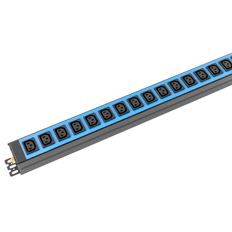 28-uttak C13 C19 Vertikal SPD Breaker Switched Rack Pdu